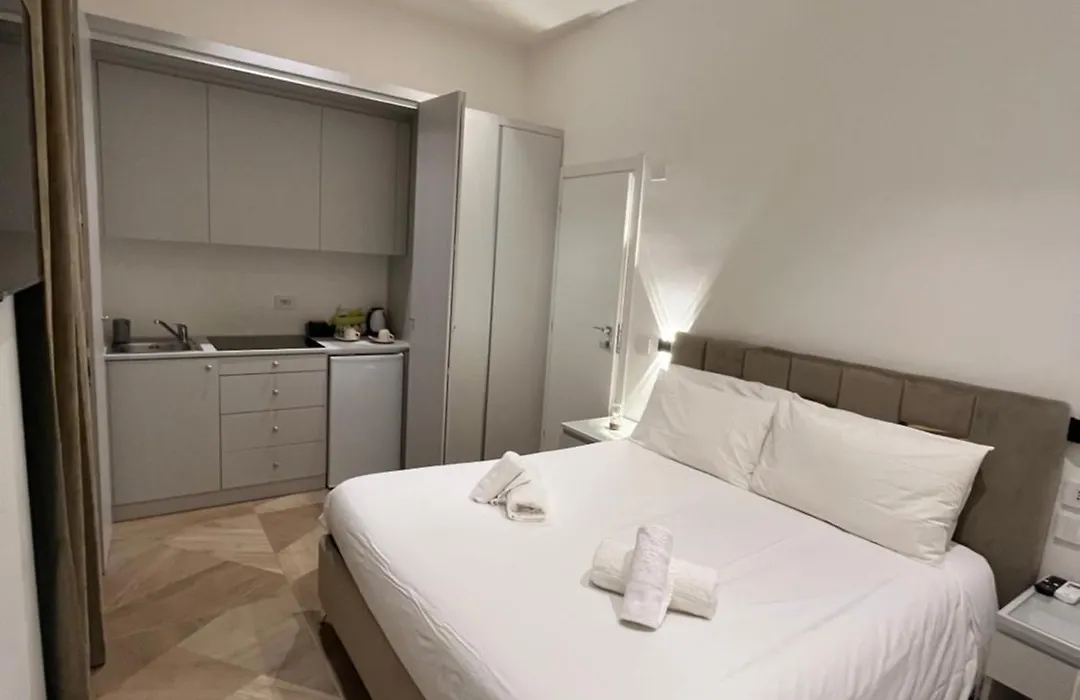 Luxury Apartments, Piazza Di Spagna-1